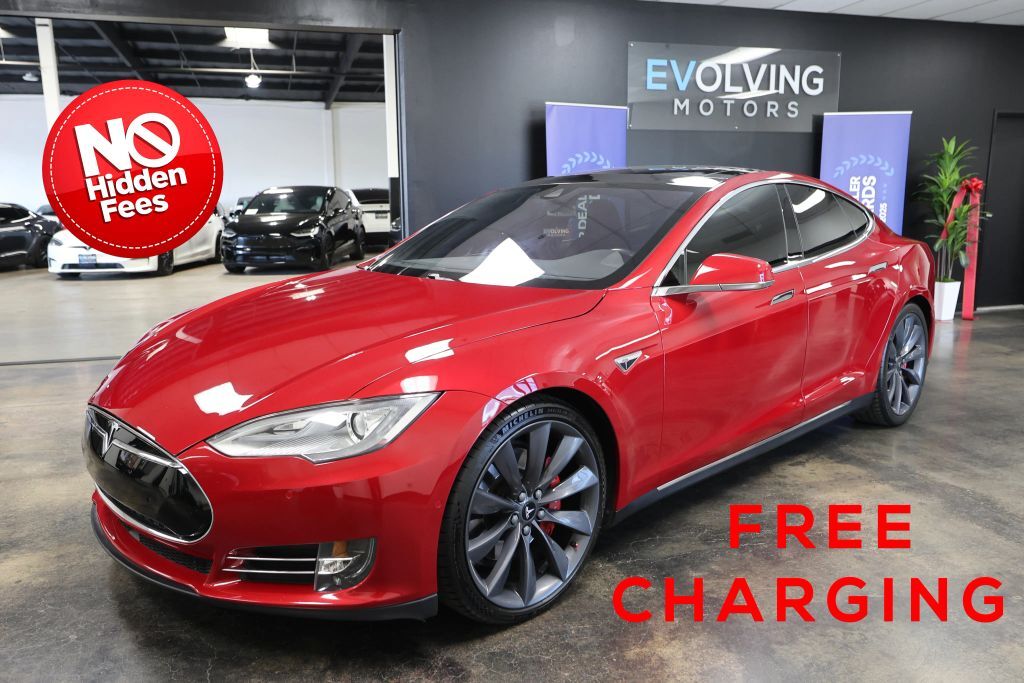 2015 TESLA Model S