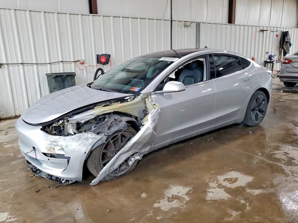 2018 TESLA Model 3