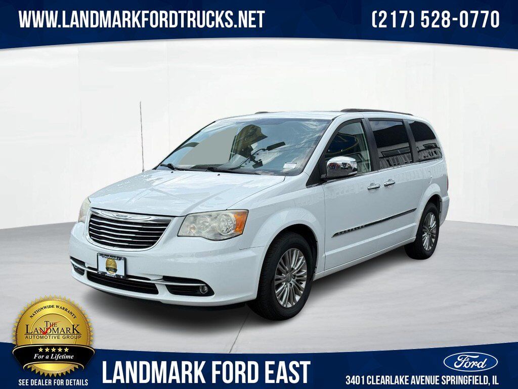 2015 CHRYSLER Town and Country