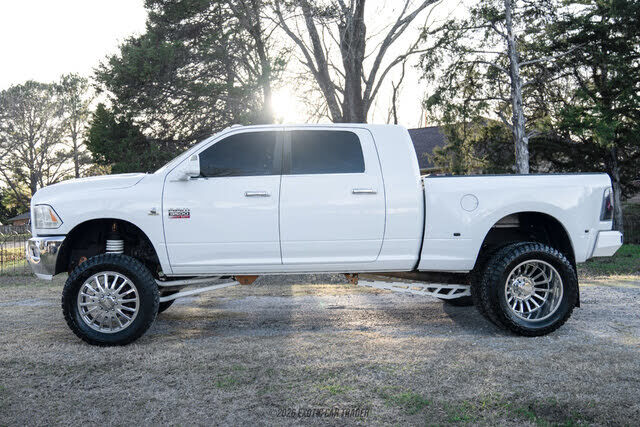 2012 DODGE Ram