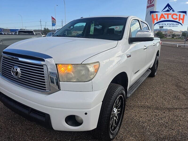 2011 TOYOTA Tundra
