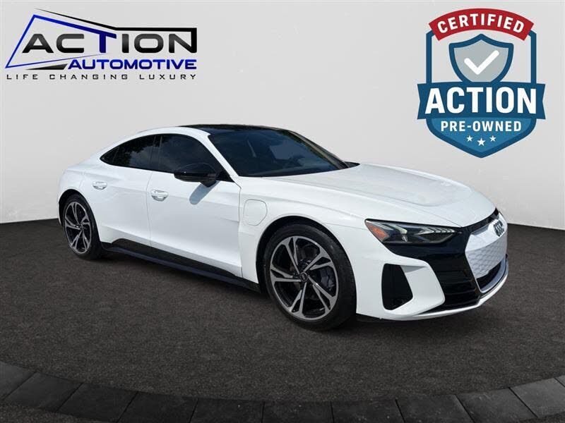 2022 AUDI e-tron