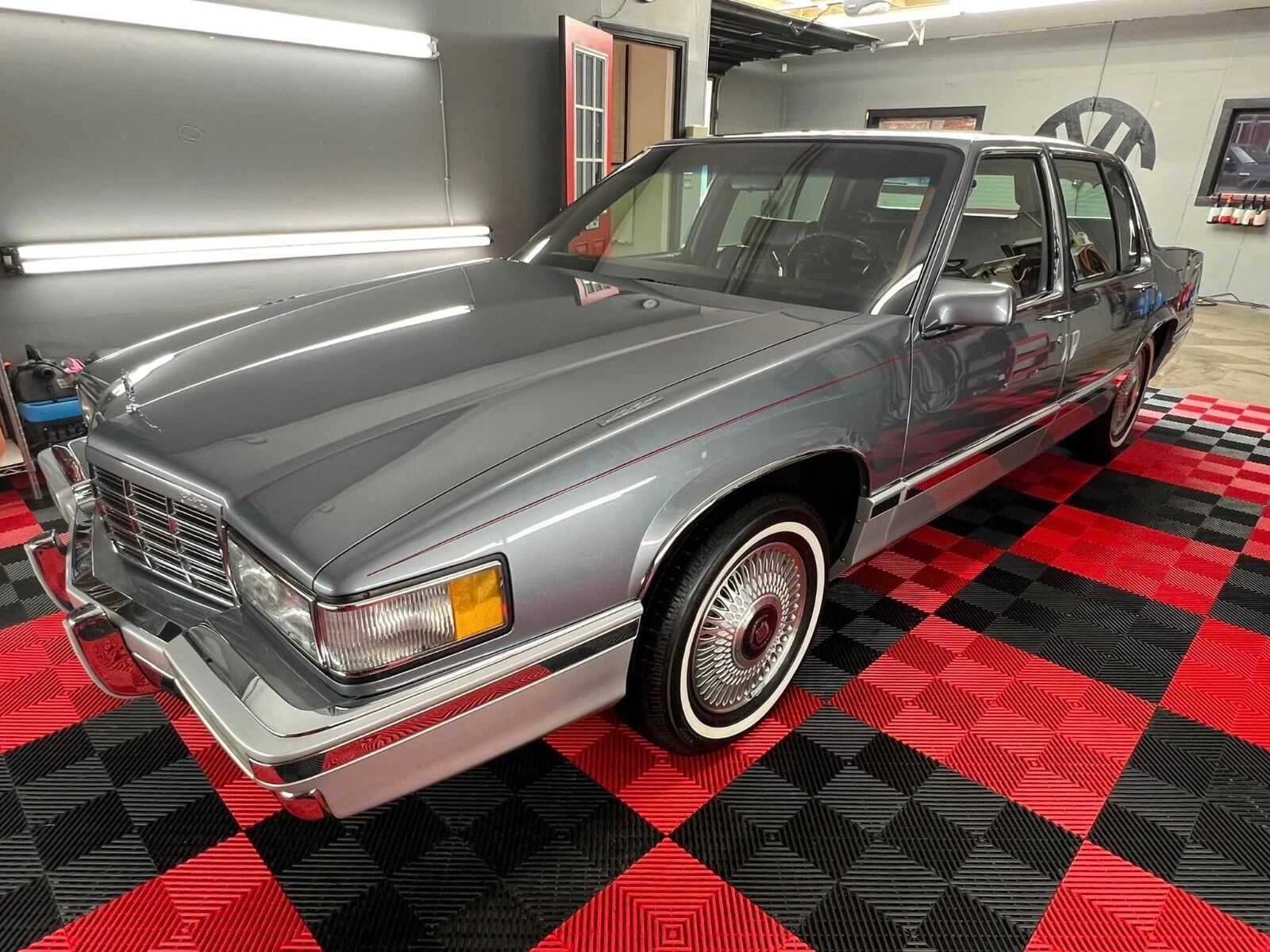 Cadillac Deville