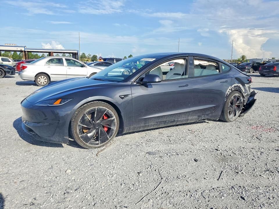 2025 TESLA Model 3