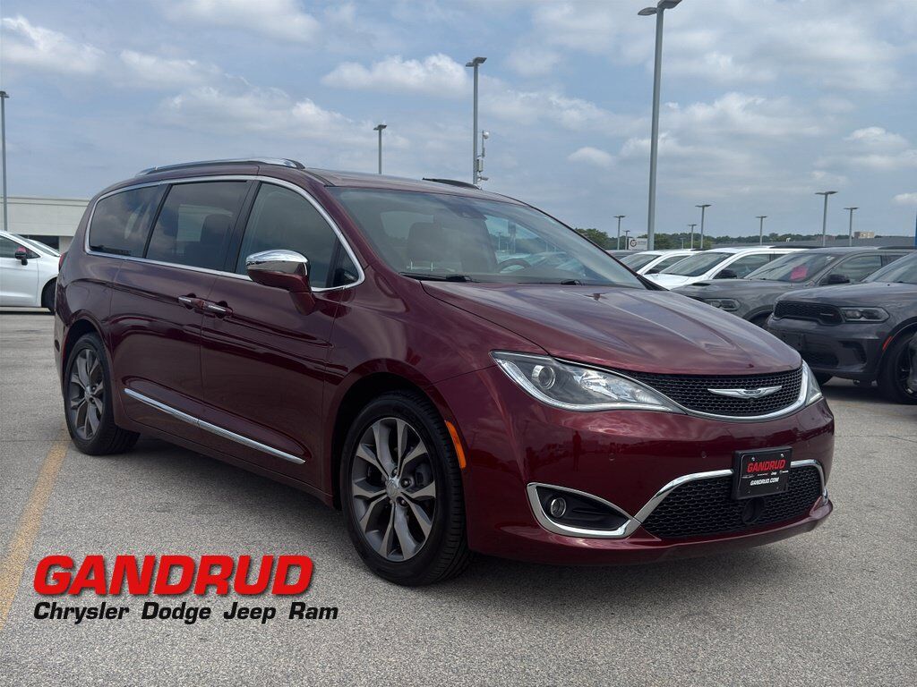 2017 CHRYSLER Pacifica