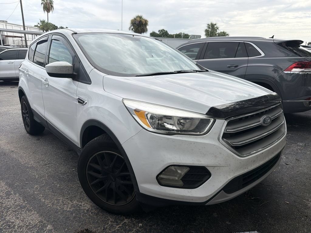 2017 FORD Escape