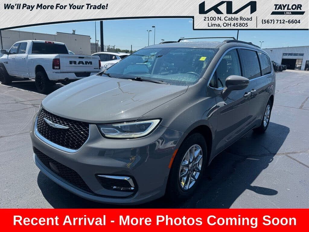 2022 CHRYSLER Pacifica