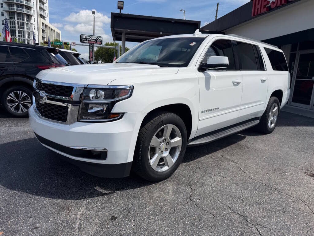 2017 CHEVROLET Suburban