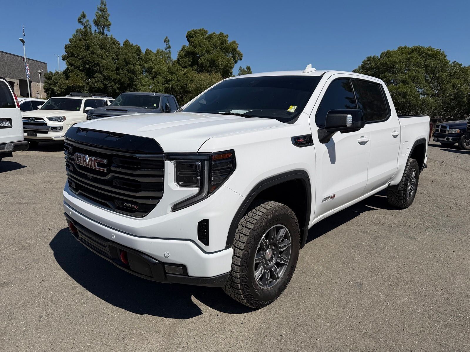 2025 GMC Sierra
