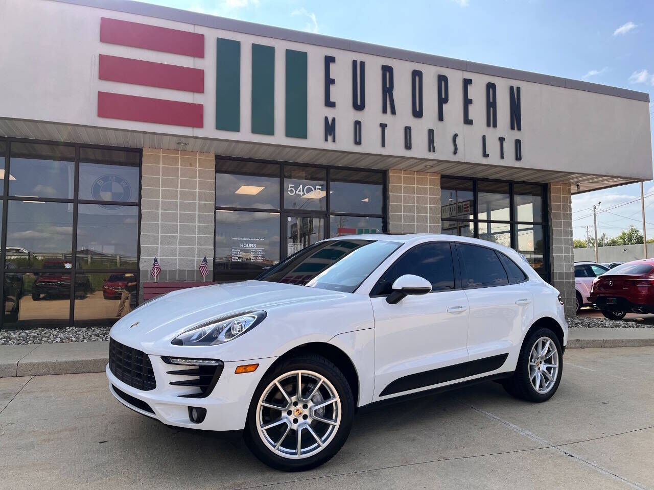 2018 PORSCHE Macan