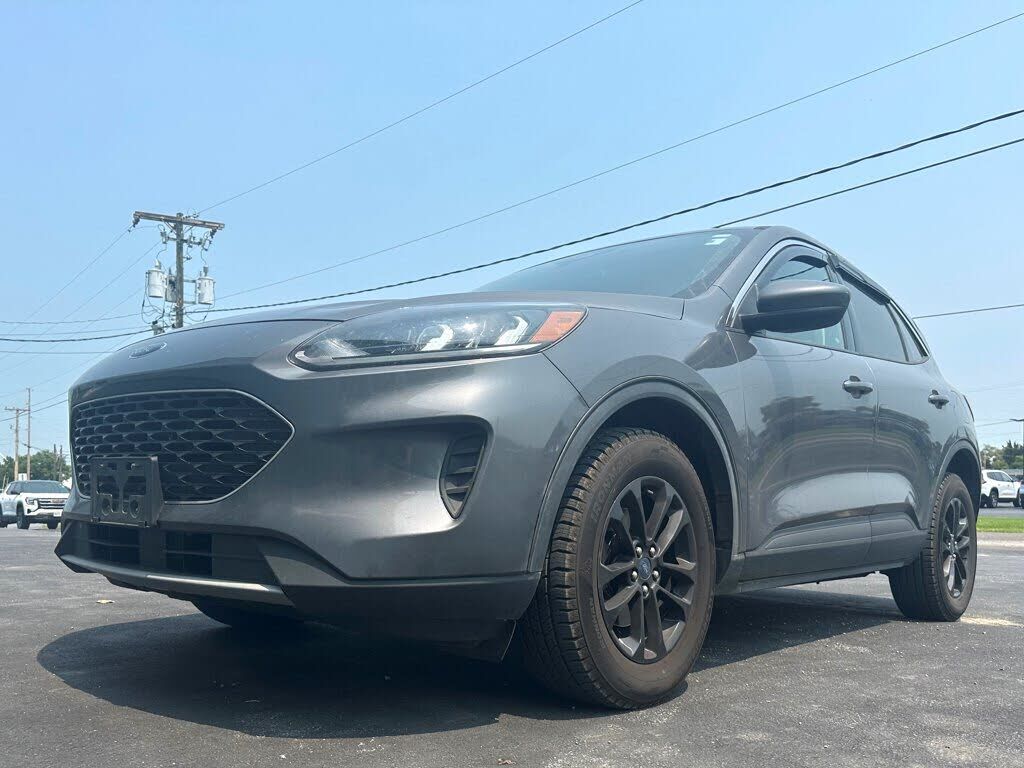 2021 FORD Escape