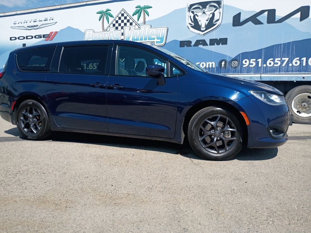 2019 CHRYSLER Pacifica