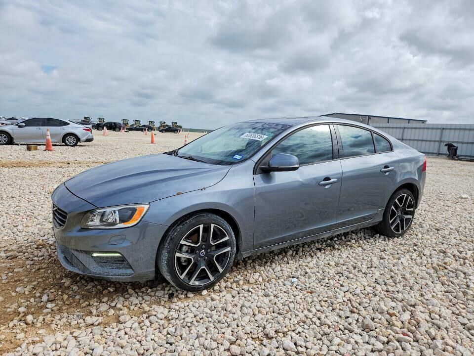2017 VOLVO S60
