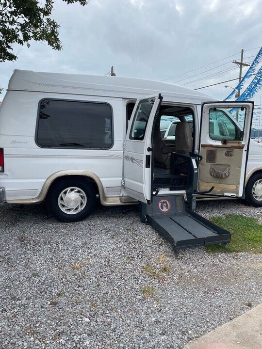 2000 FORD E-150