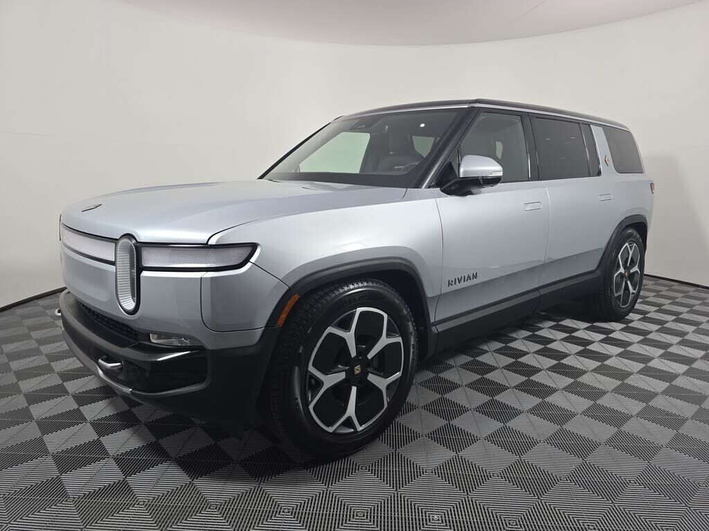2024 RIVIAN R1S