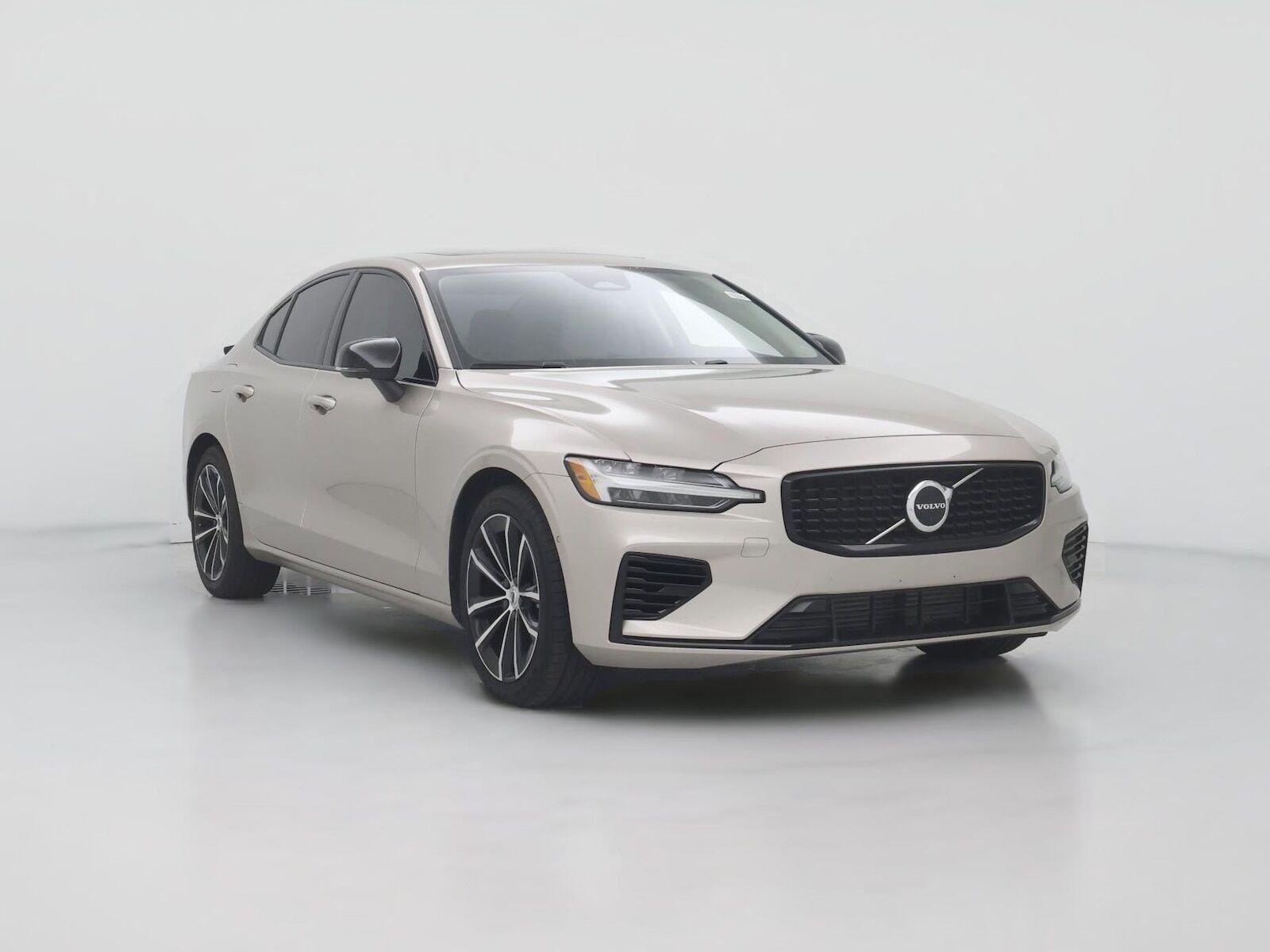 2023 VOLVO S60