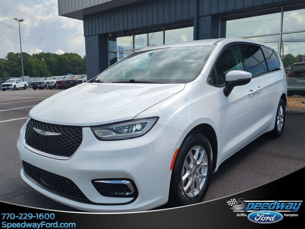 2023 CHRYSLER Pacifica