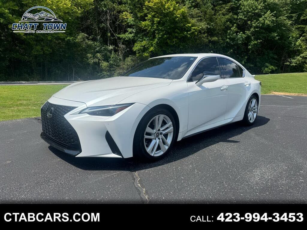2021 LEXUS IS