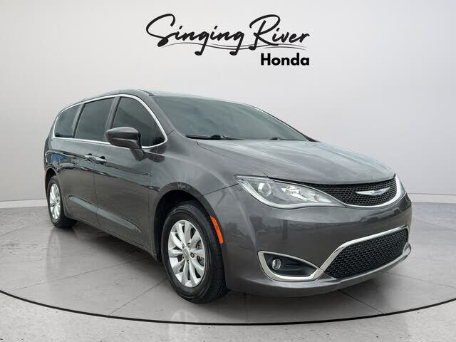 2019 CHRYSLER Pacifica