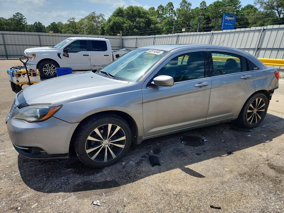 2014 CHRYSLER 200