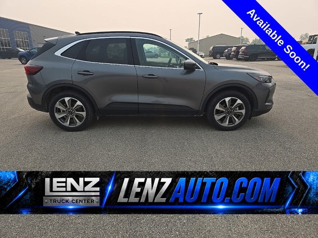 2025 FORD Escape