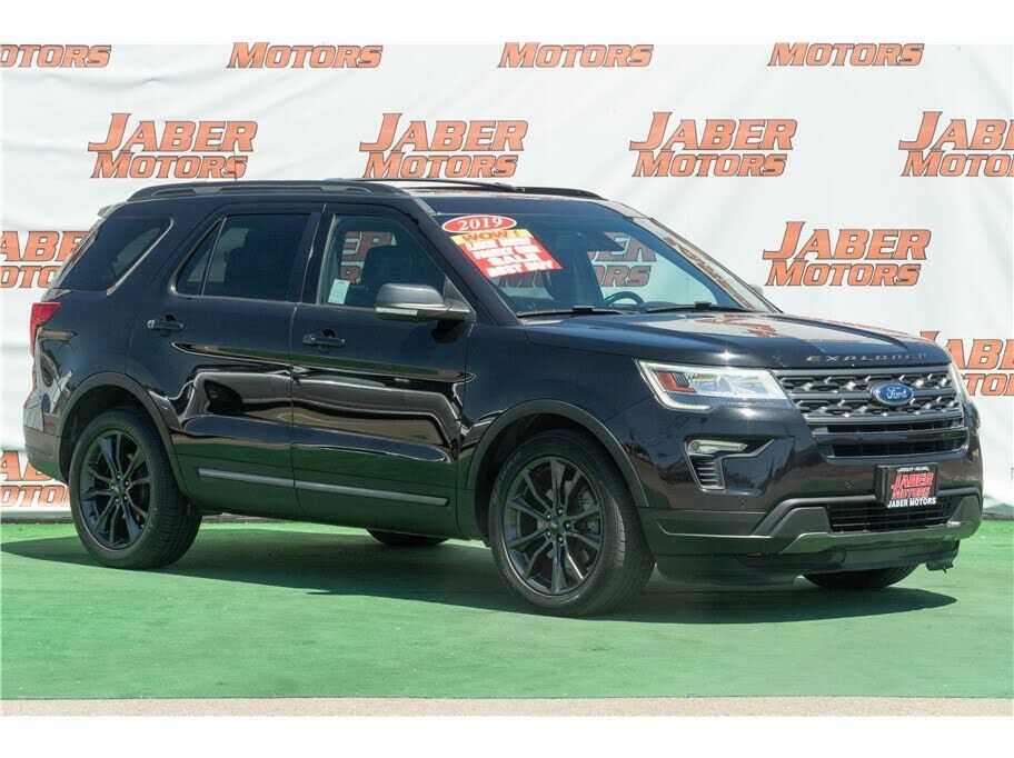 2019 FORD Explorer