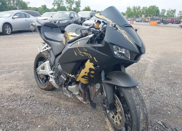 2013 HONDA CB