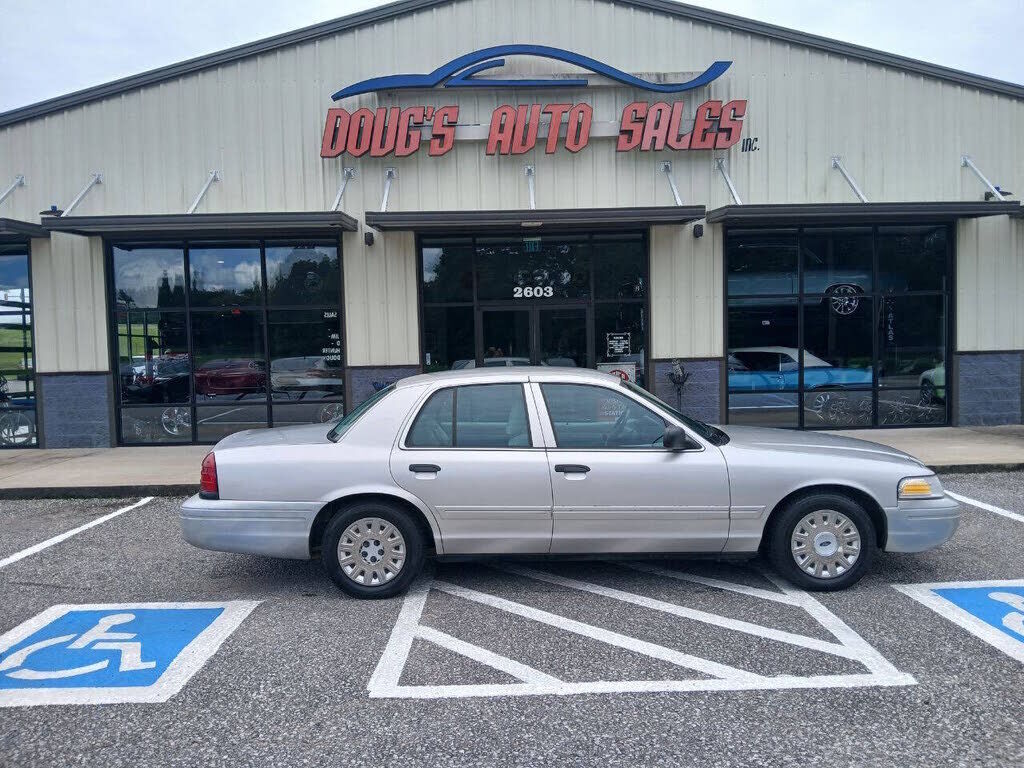 2004 FORD Crown Victoria