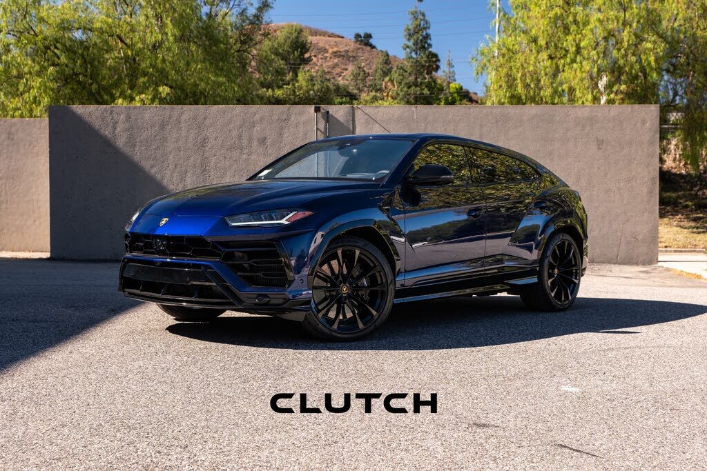 2022 LAMBORGHINI URUS