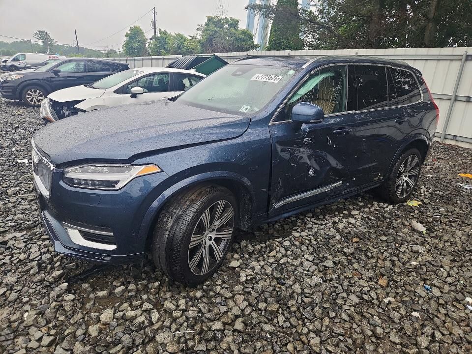 2024 VOLVO XC90