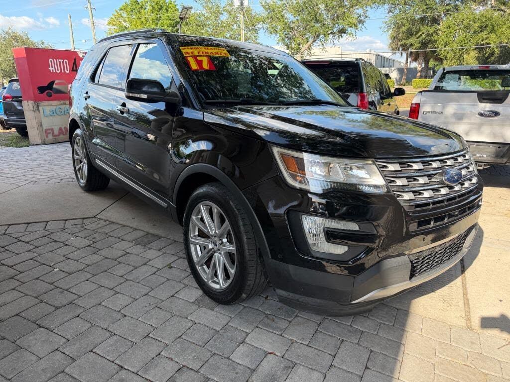 2017 FORD Explorer