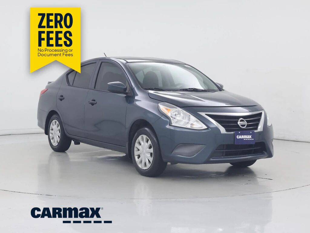 2017 NISSAN Versa