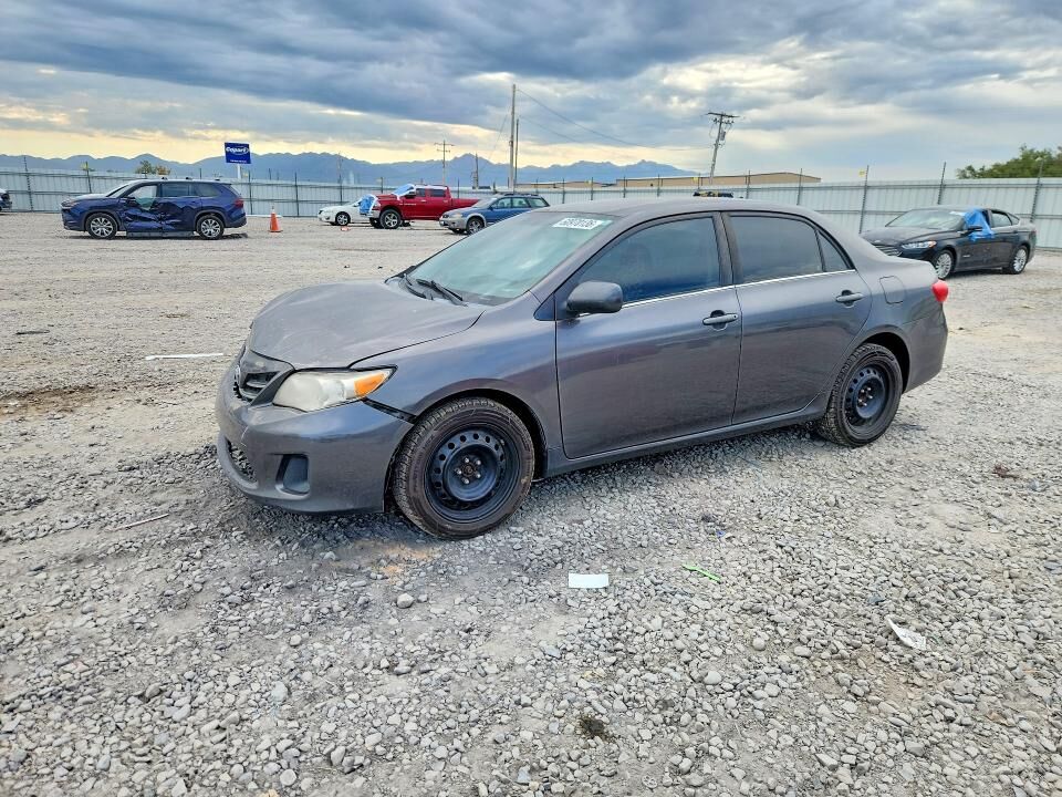 2013 TOYOTA Corolla