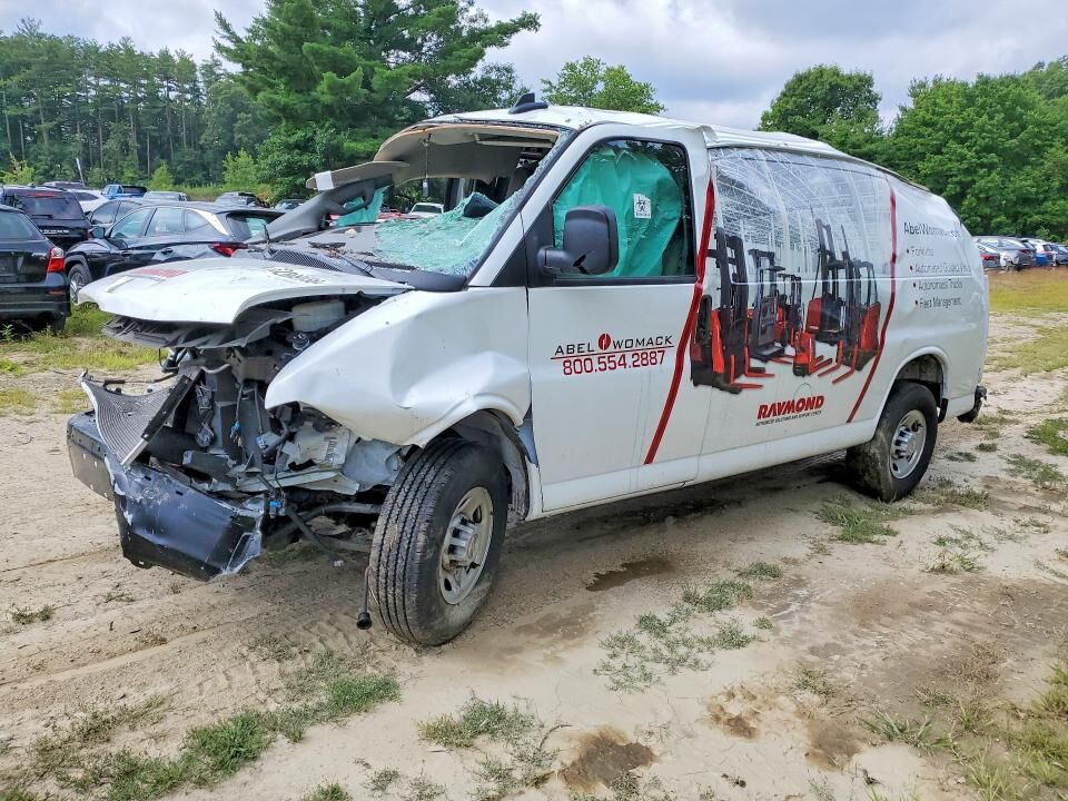 2025 CHEVROLET Express