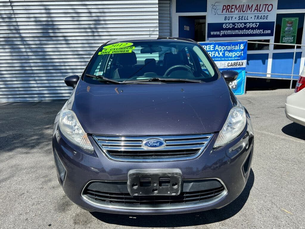 2012 FORD Fiesta