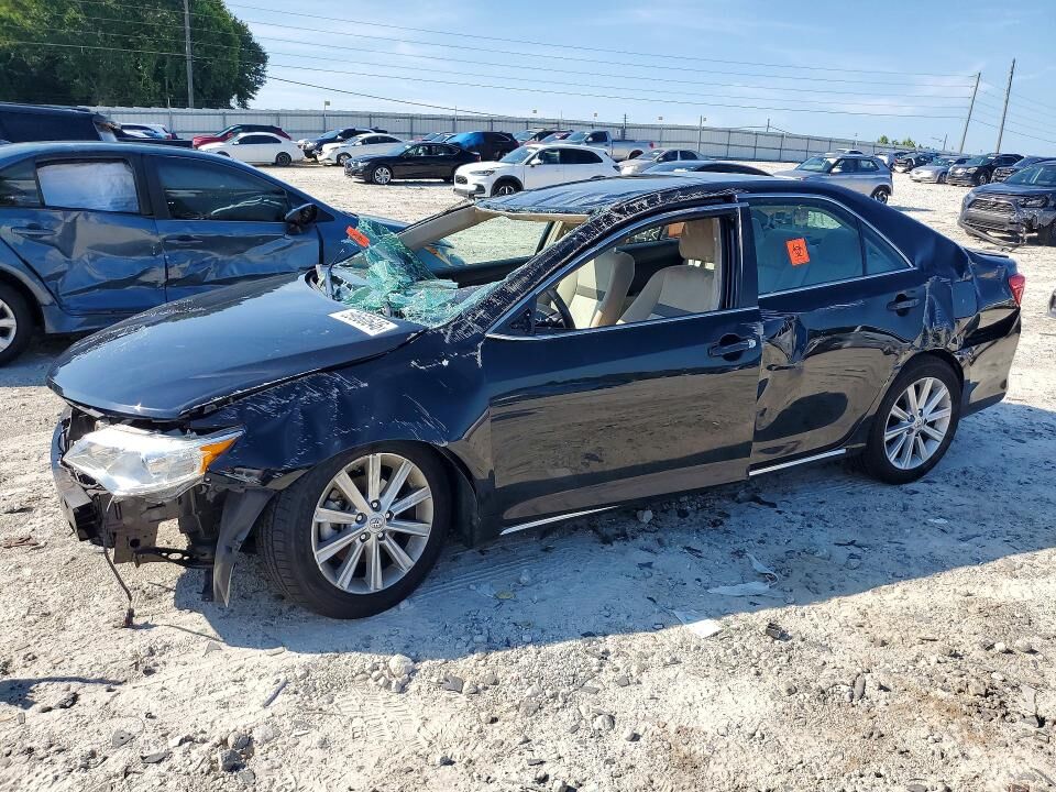 2013 TOYOTA Camry