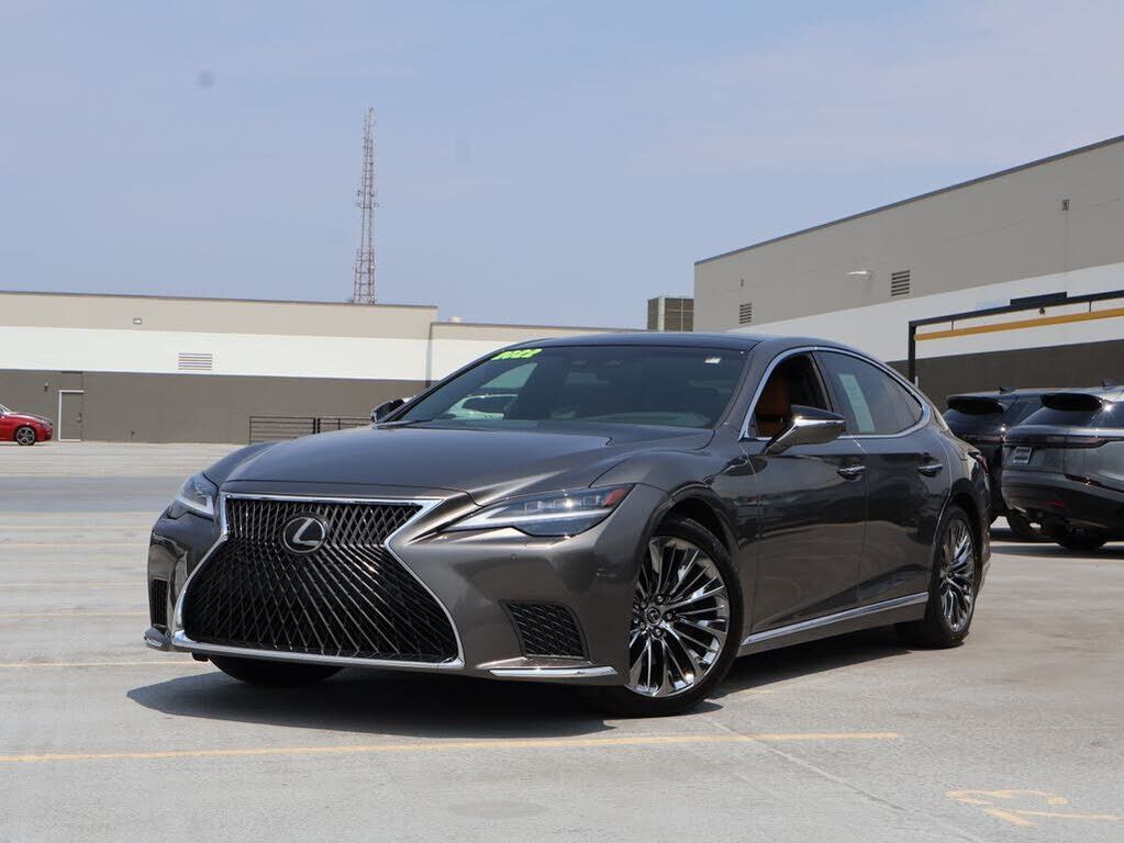 2022 LEXUS LS