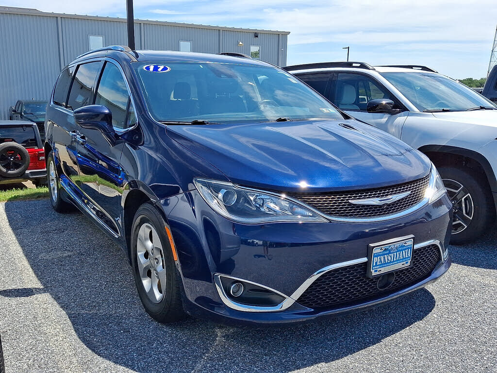 2017 CHRYSLER Pacifica