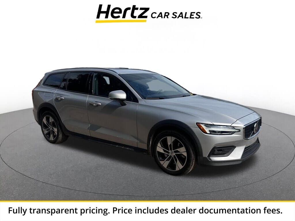 2025 VOLVO V60CC