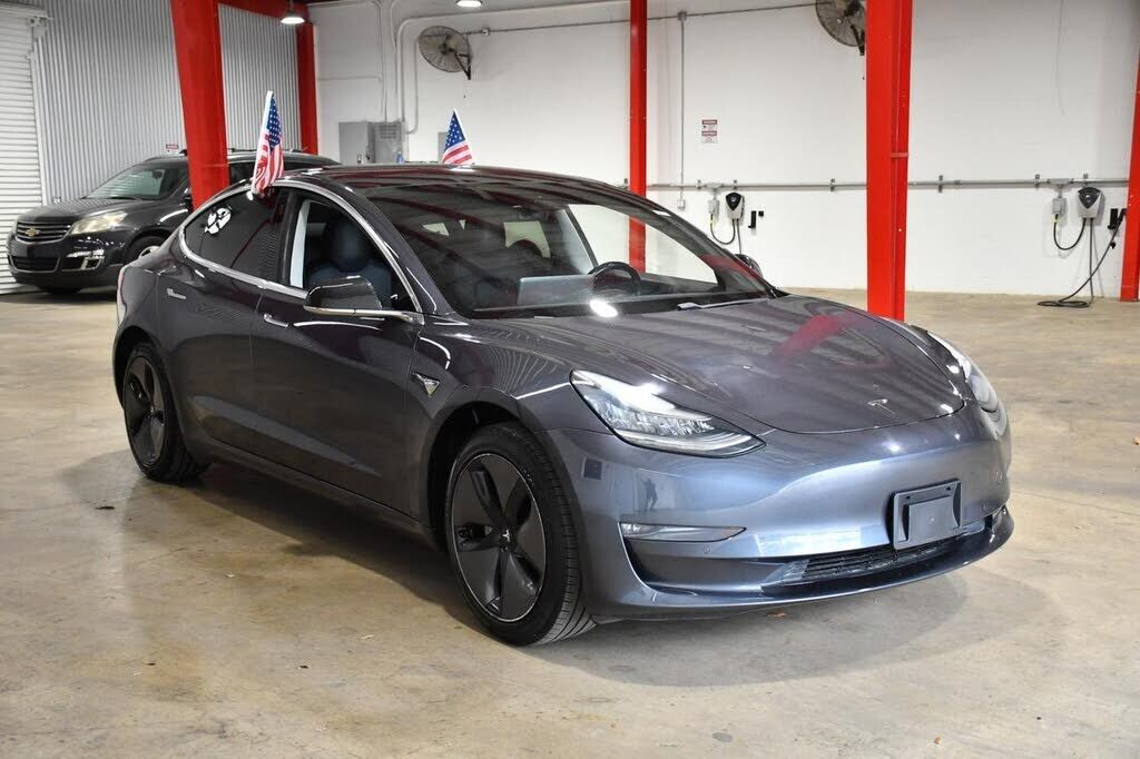 2018 TESLA Model 3