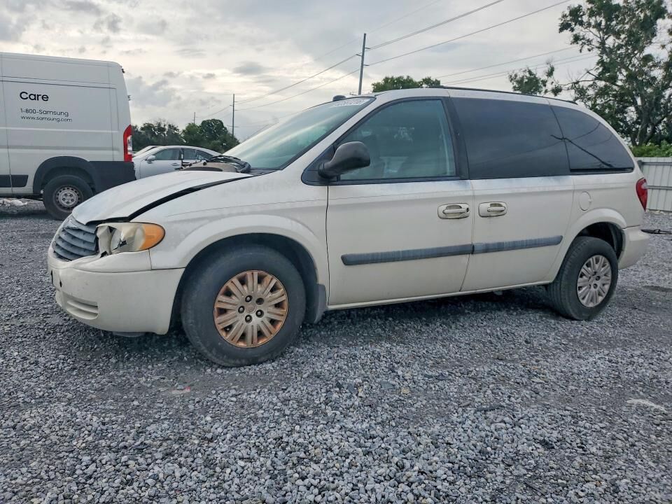 2005 CHRYSLER Town and Country
