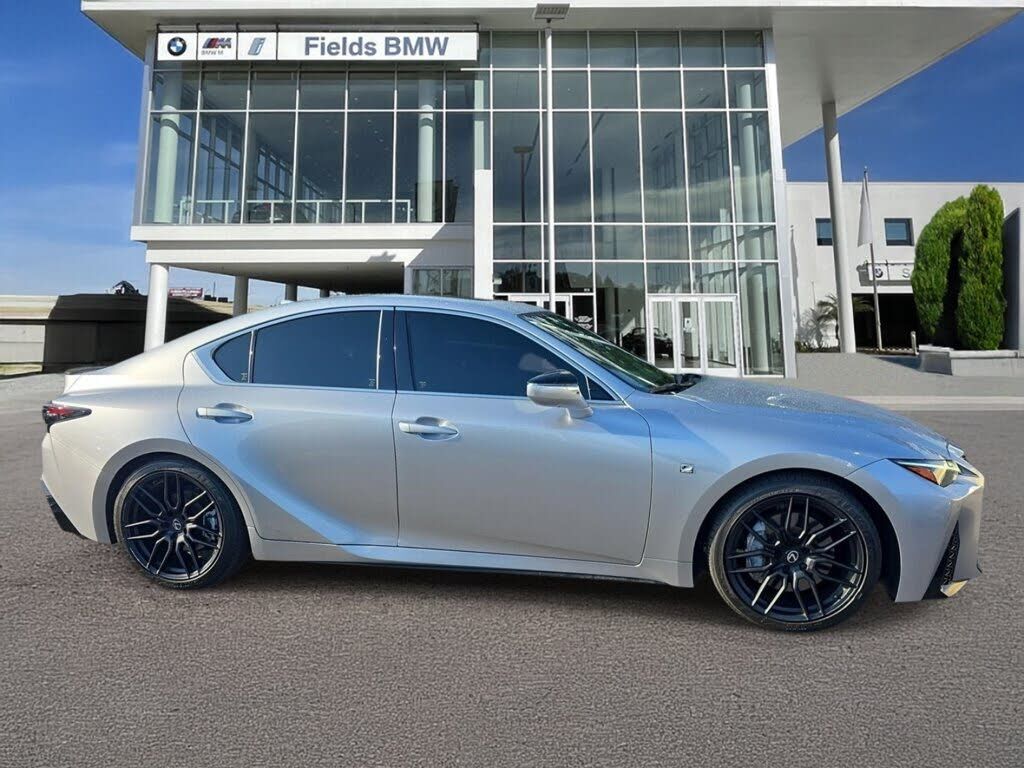 2023 LEXUS IS