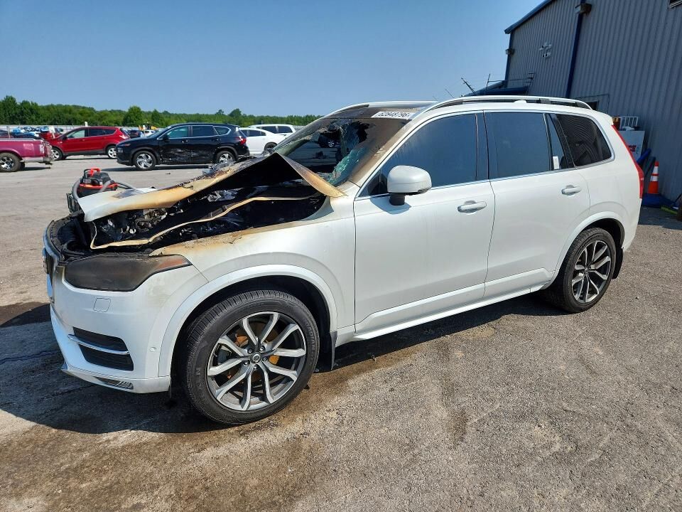 2017 VOLVO XC90