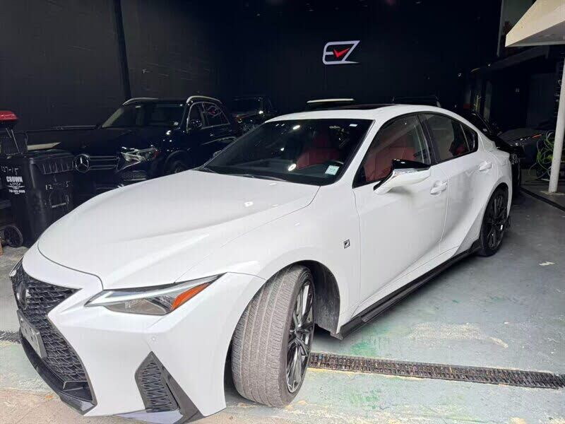 2024 LEXUS IS