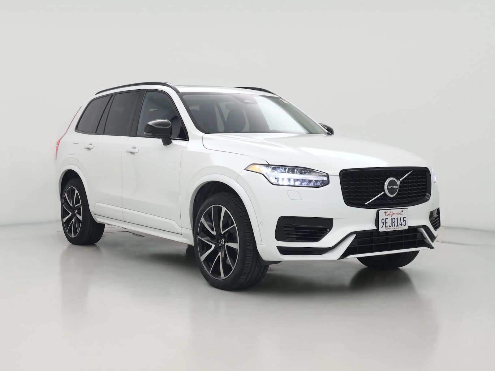 2023 VOLVO XC90