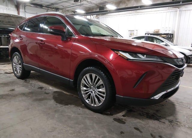 2022 TOYOTA Venza