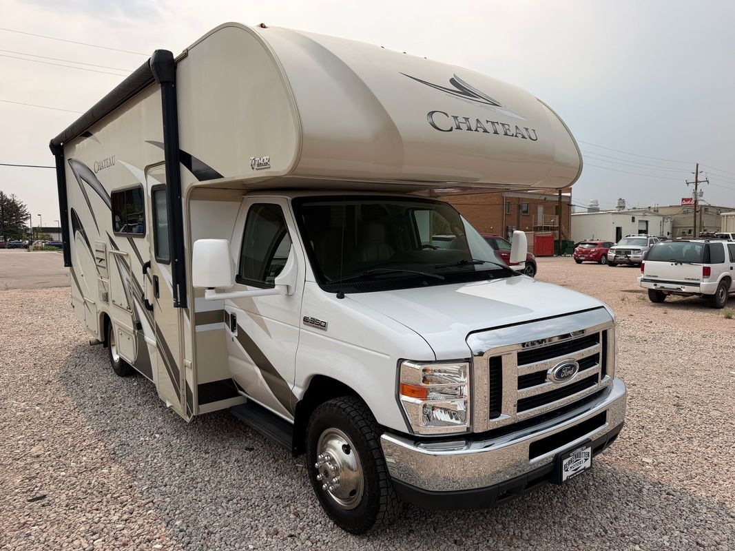 2018 FORD E-350
