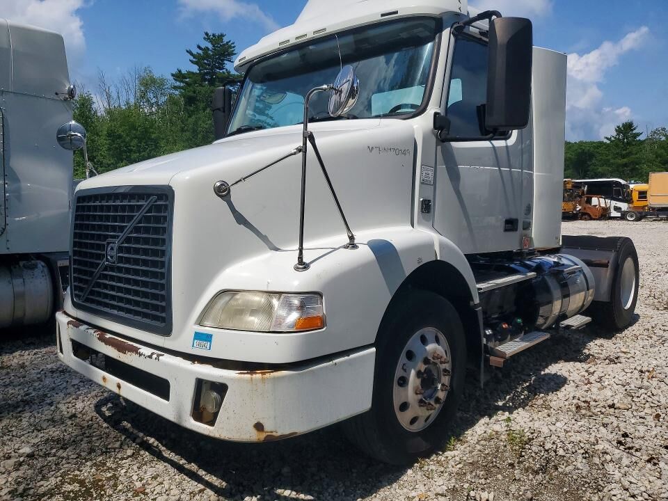 2014 VOLVO TRUCK VNM