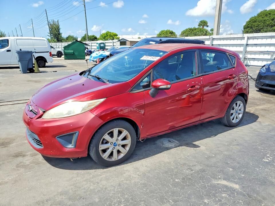 2013 FORD Fiesta