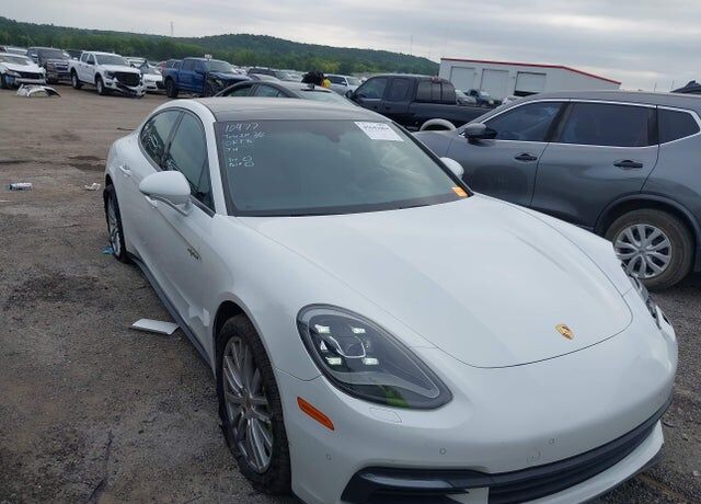 2019 PORSCHE Panamera